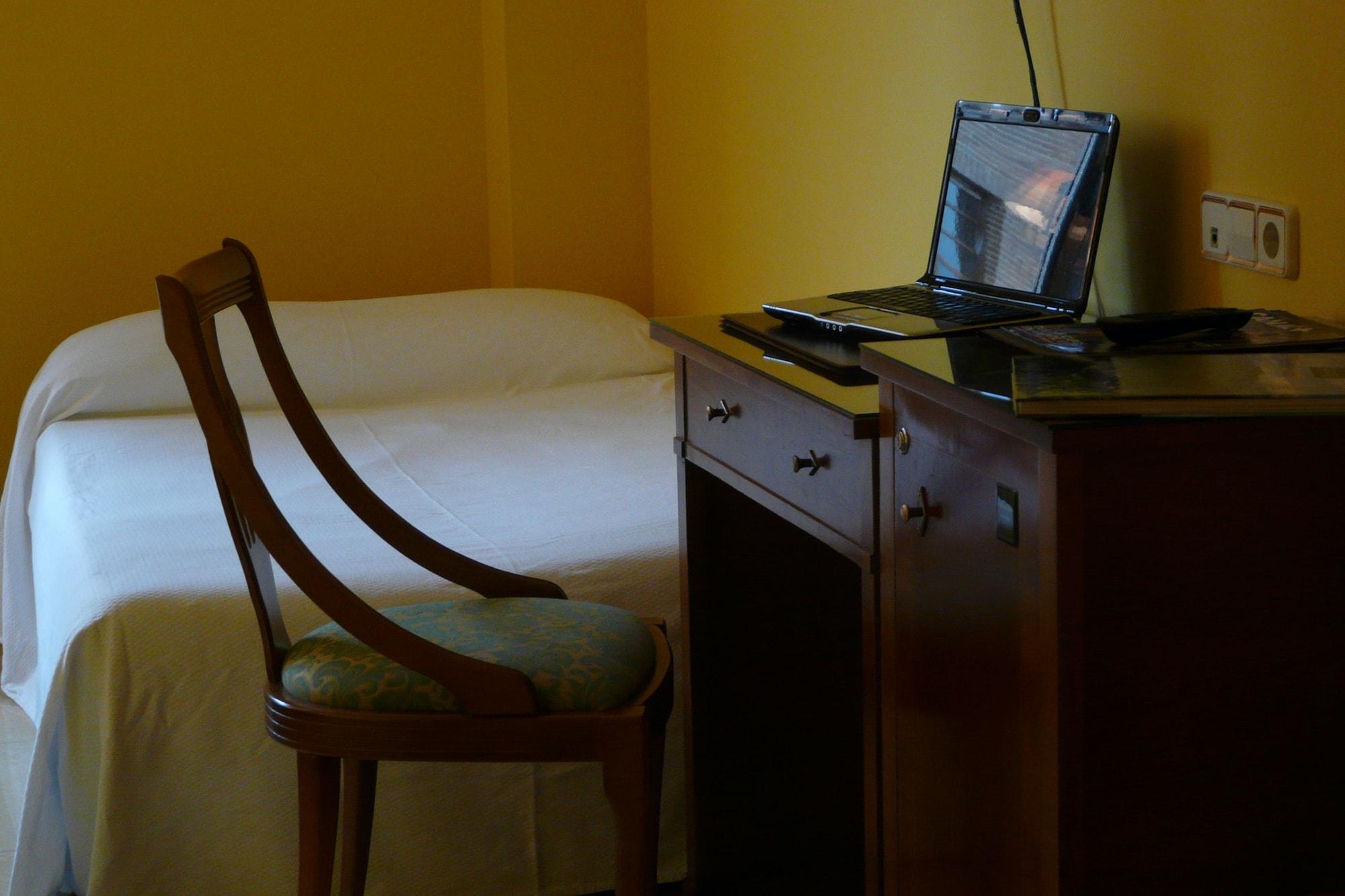Hotel Idh Angel à Oviede Extérieur photo