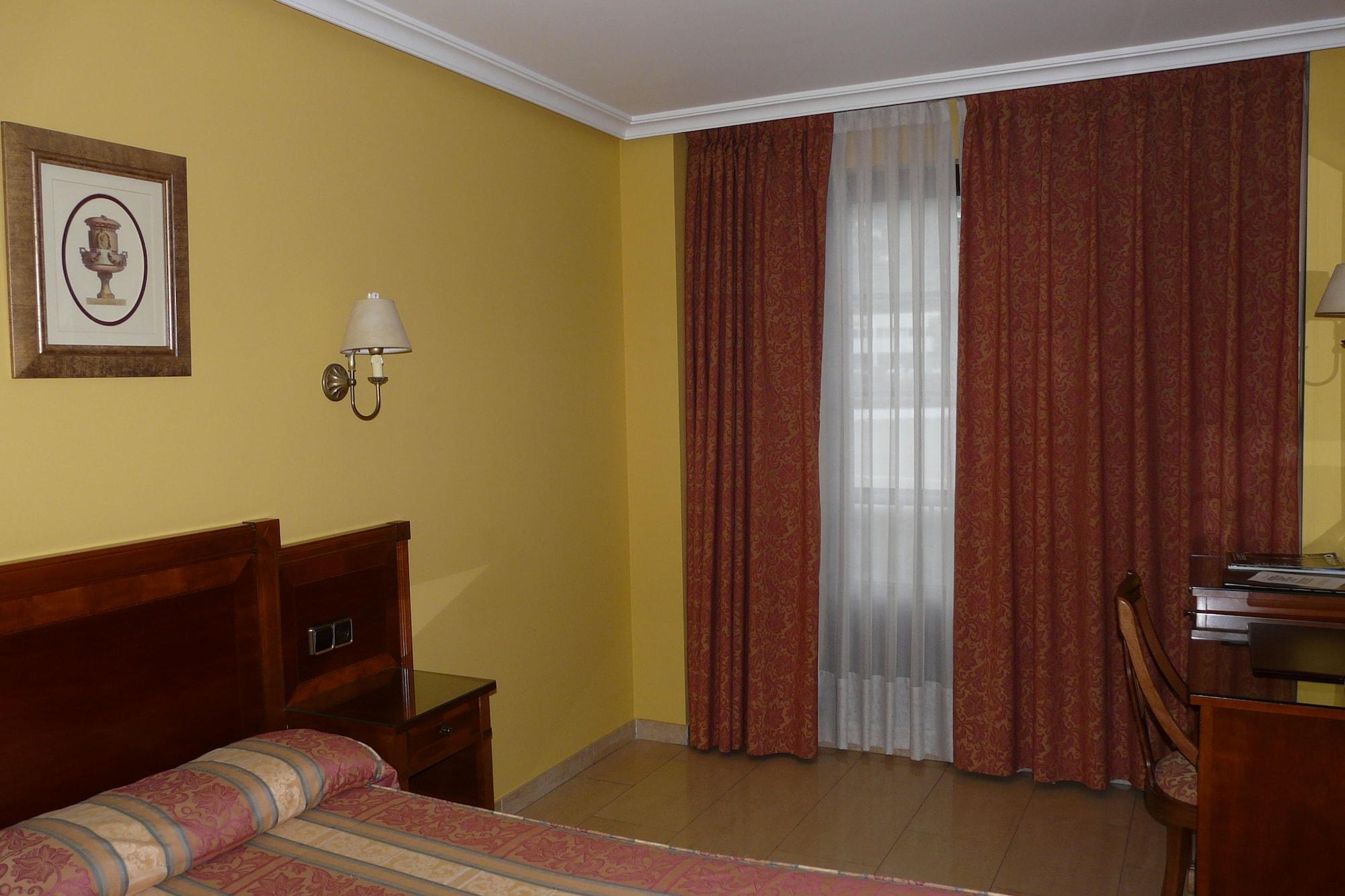 Hotel Idh Angel à Oviede Extérieur photo