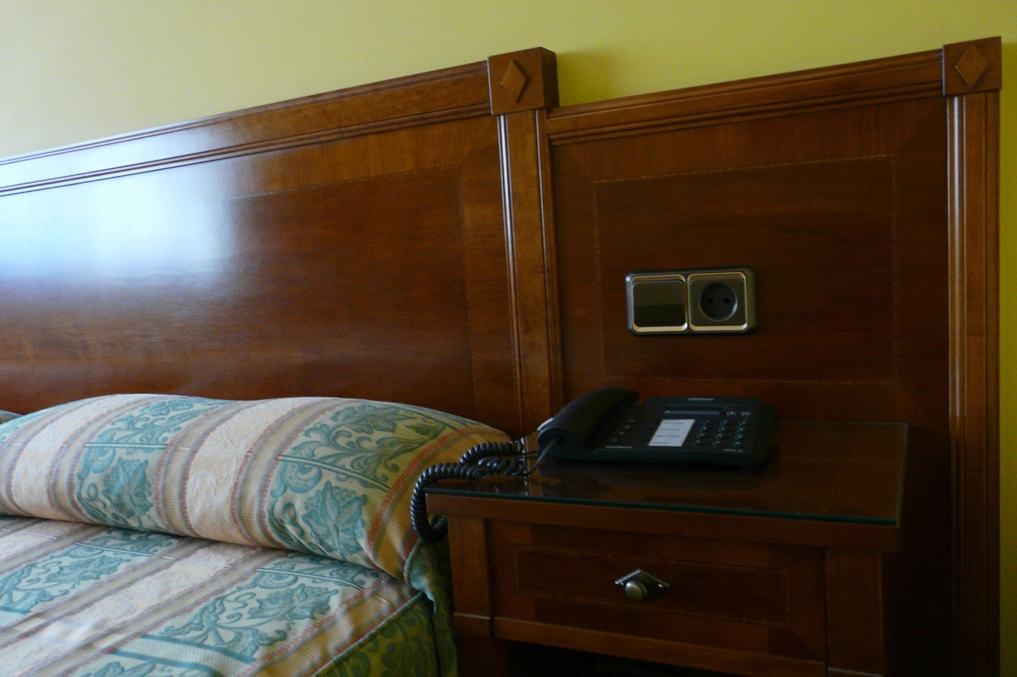 Hotel Idh Angel à Oviede Extérieur photo