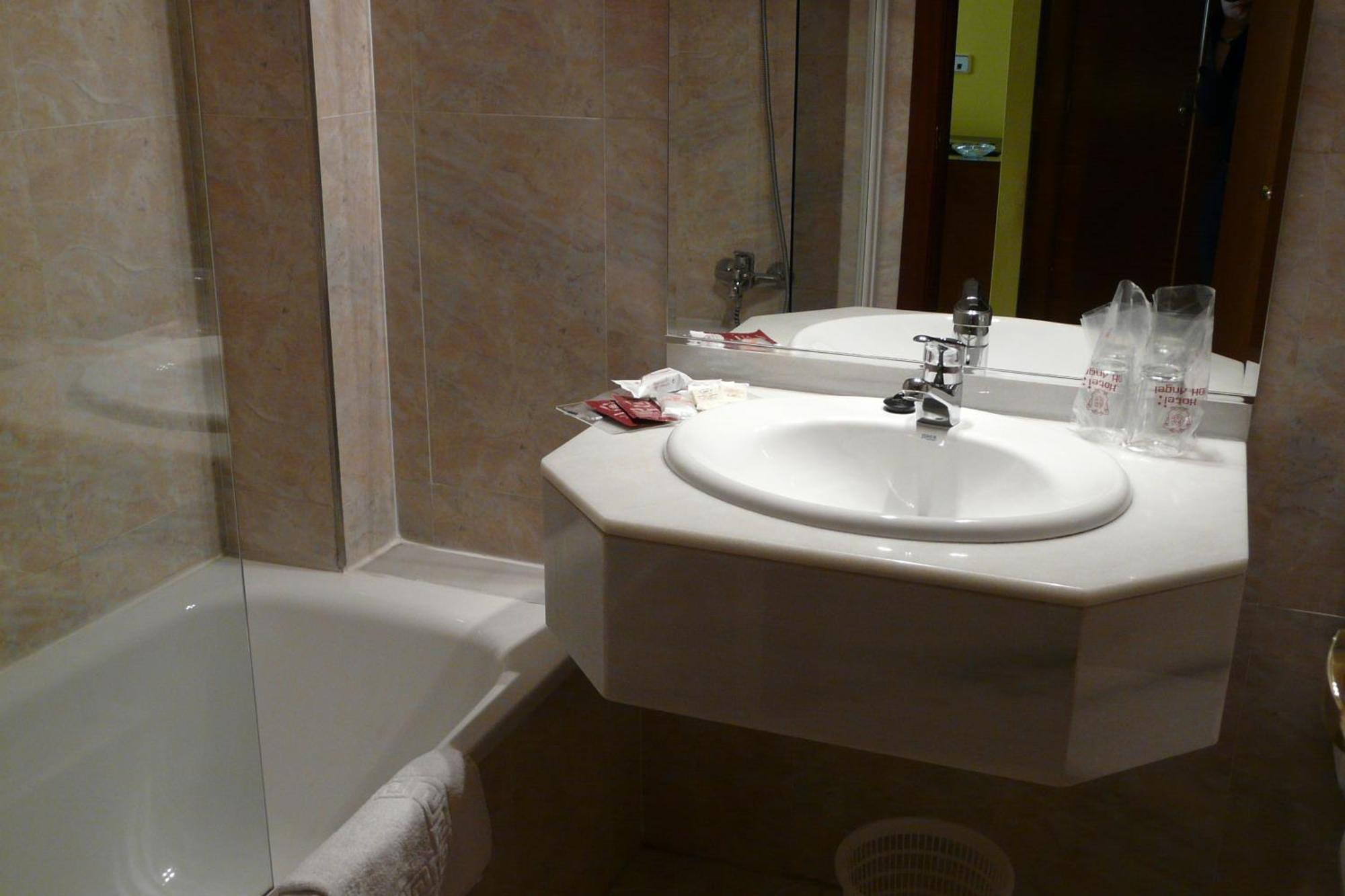 Hotel Idh Angel à Oviede Extérieur photo